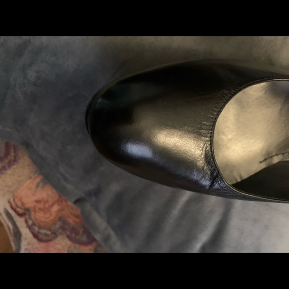 Stuart Weitzman heels - Picture 4 of 5